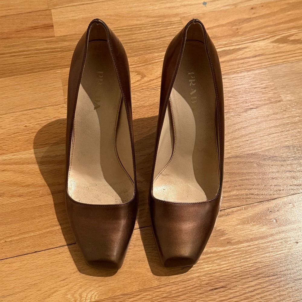 Prada bronze leather heels - Picture 2 of 9